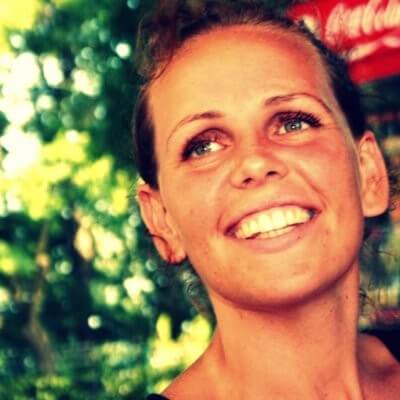 Hanne Riis Lassen · 28 13 84 27