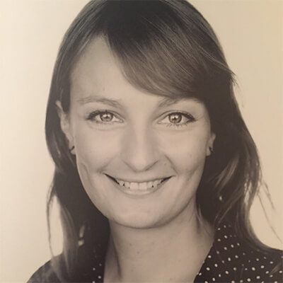 Pernille B. Broe · 20 74 35 43